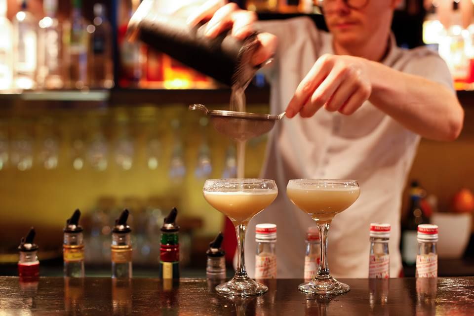 Cabinet Bar & Balcony - Melbourne Conferences