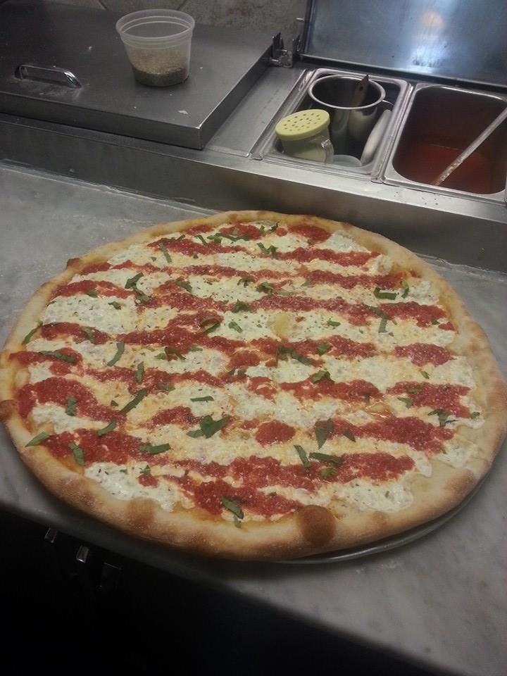 Leo's Pizza - Astoria Contemporary