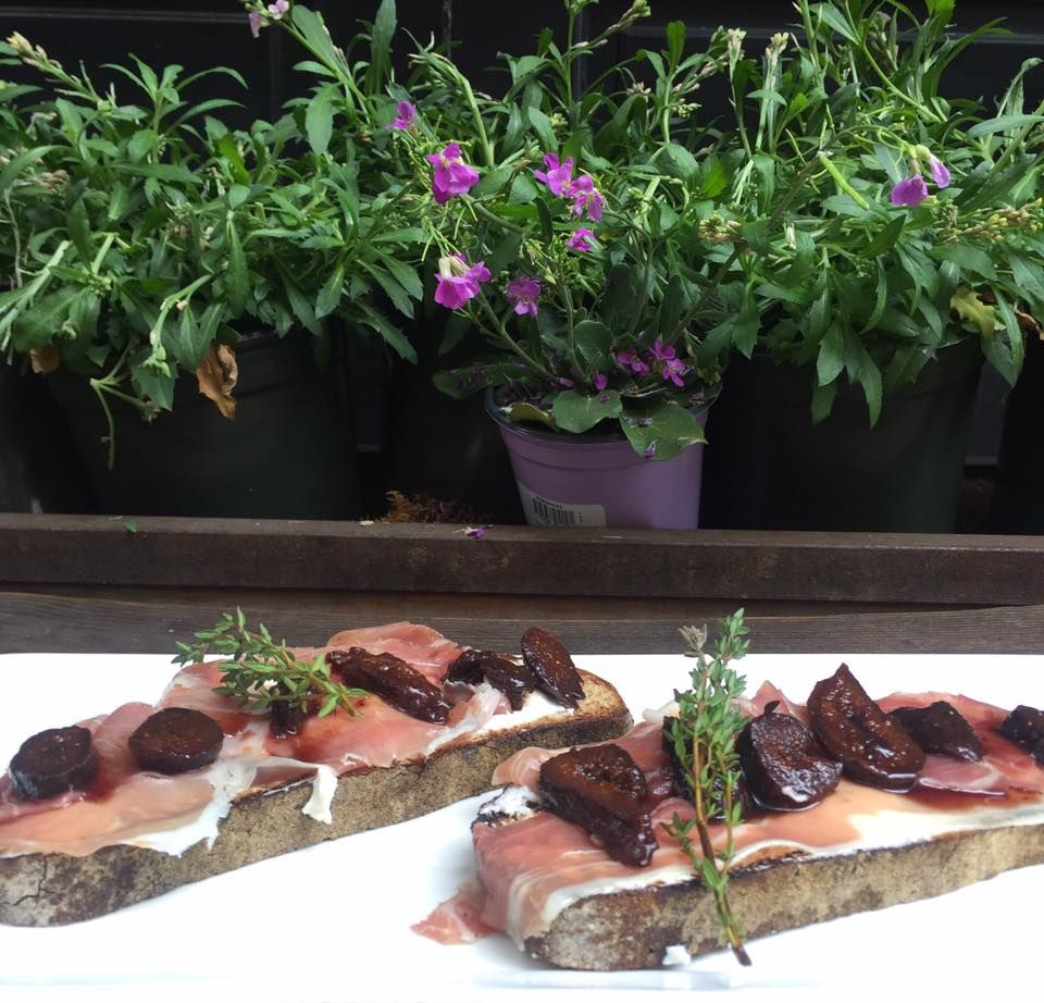 Vin et Fleurs - New York Comfortable