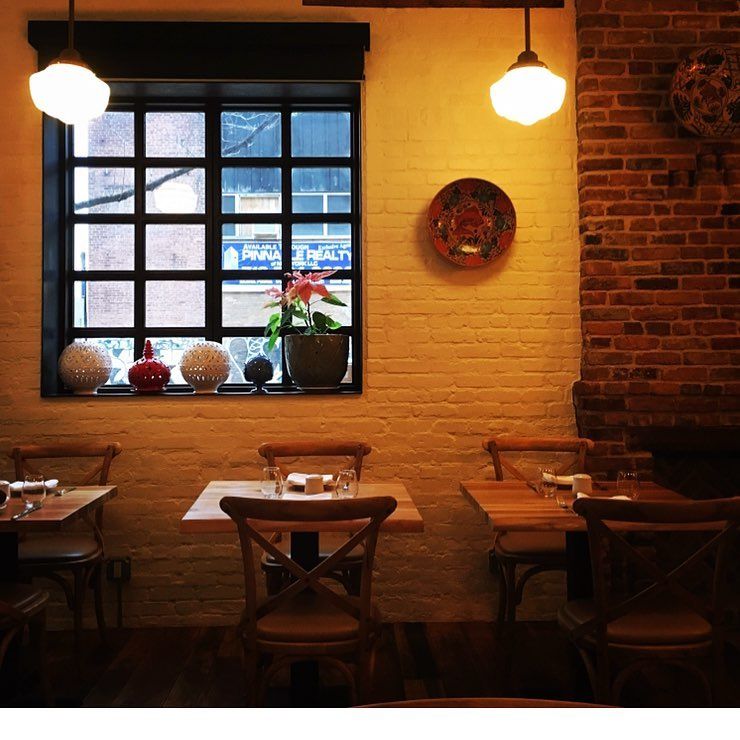 Naked Dog - Brooklyn Traditional