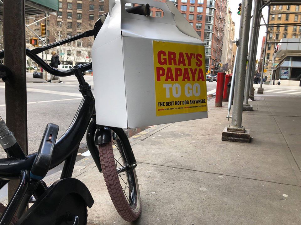 Gray's Papaya - New York Affordability