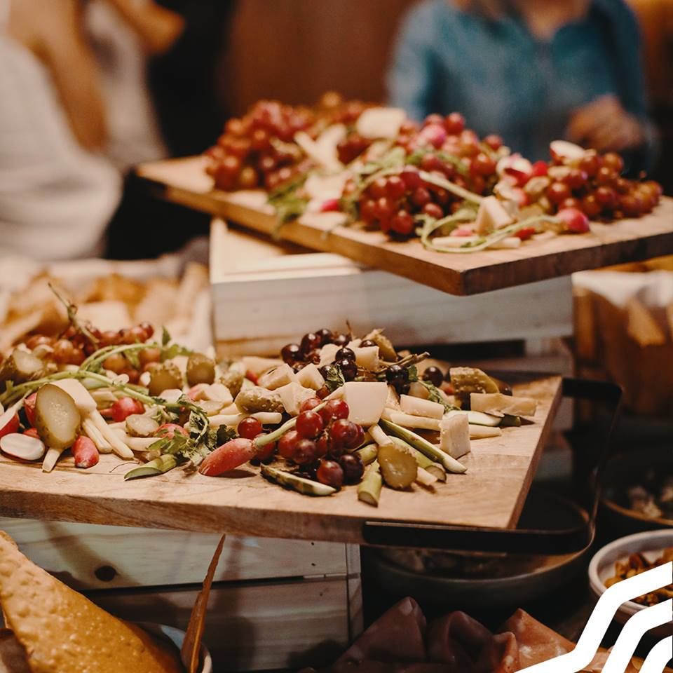 Mercedes me Store Melbourne - Melbourne Traditional