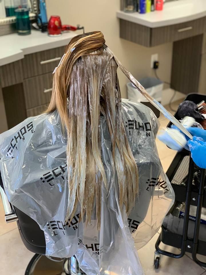 Pi&ugrave; Belli Salon & Spa - Hialeah Information