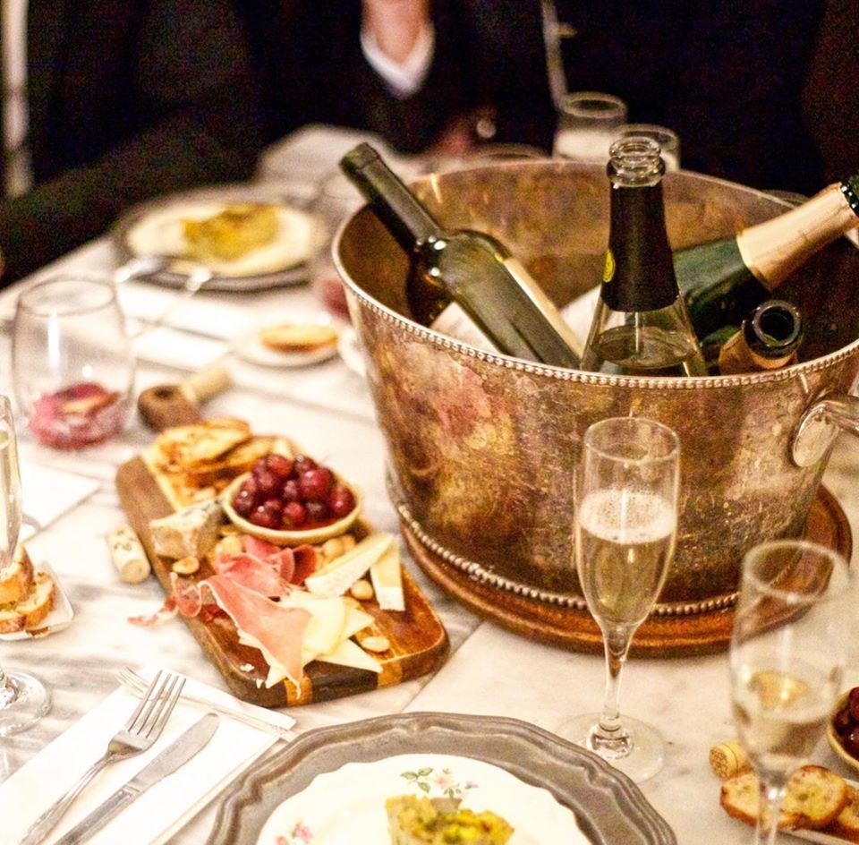 PEQUE Vinos & Tapas - New York Convenience