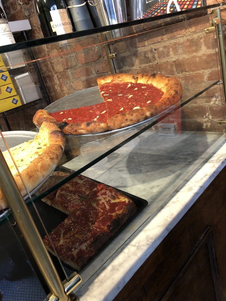 Manero's Pizza - New York Accommodate