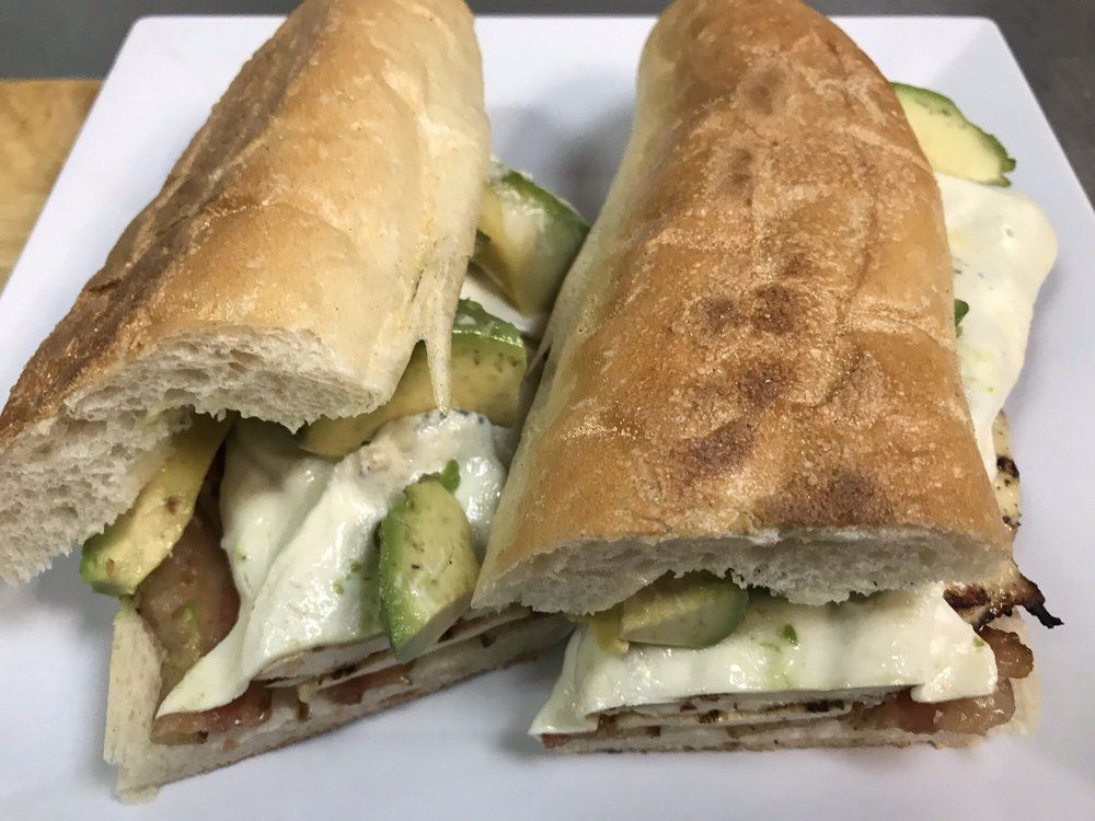 Leo's Pizza - Astoria Comfortable