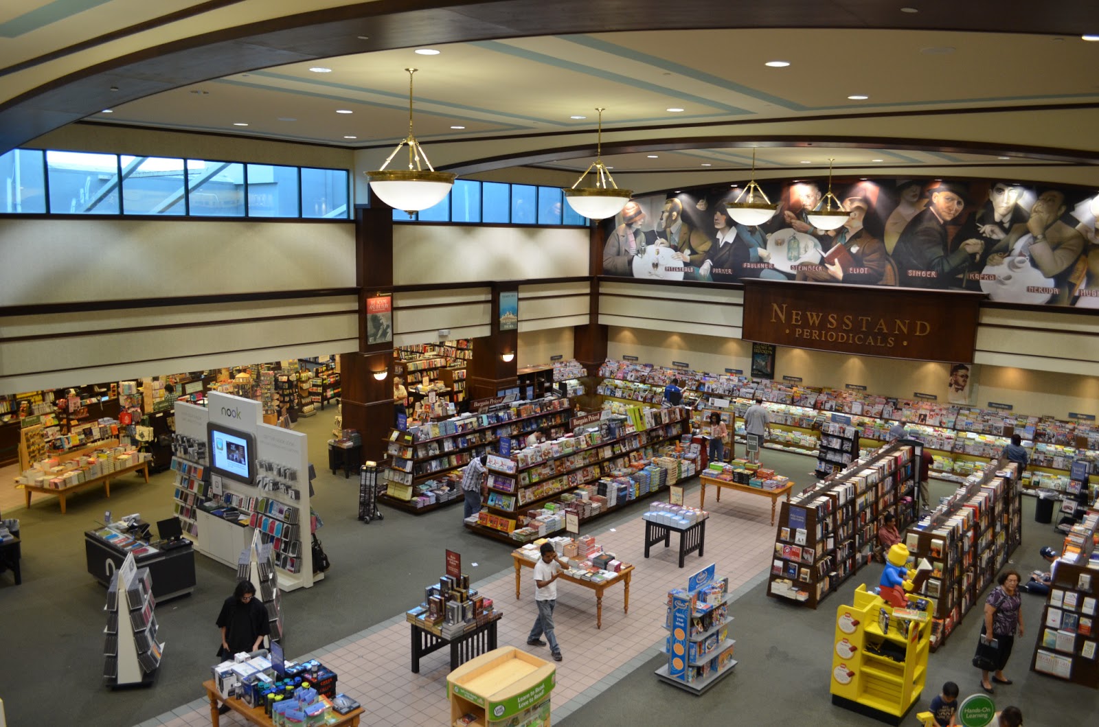 Barnes & Noble - New York Convenience.