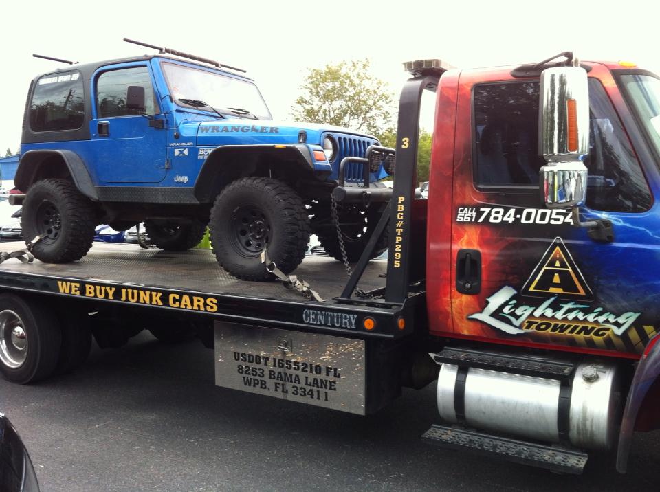 A Lightning Towing - West Palm Beach Professional