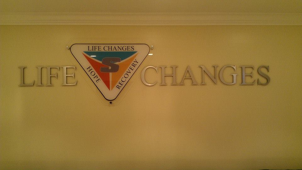 Life Changes Addiction Treatment Center - West Palm Beach Convenience