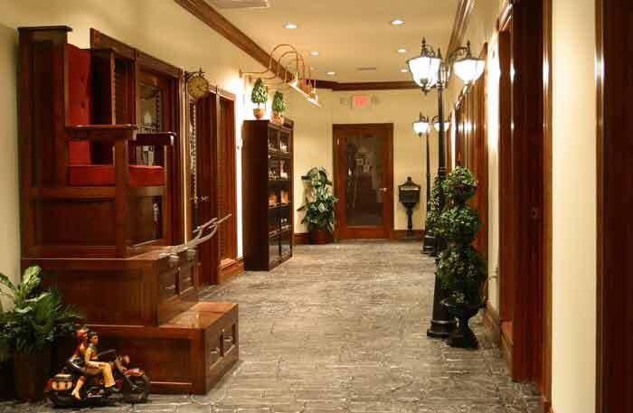 Miles & Lyle Luxury Barbershop - Independence Informative