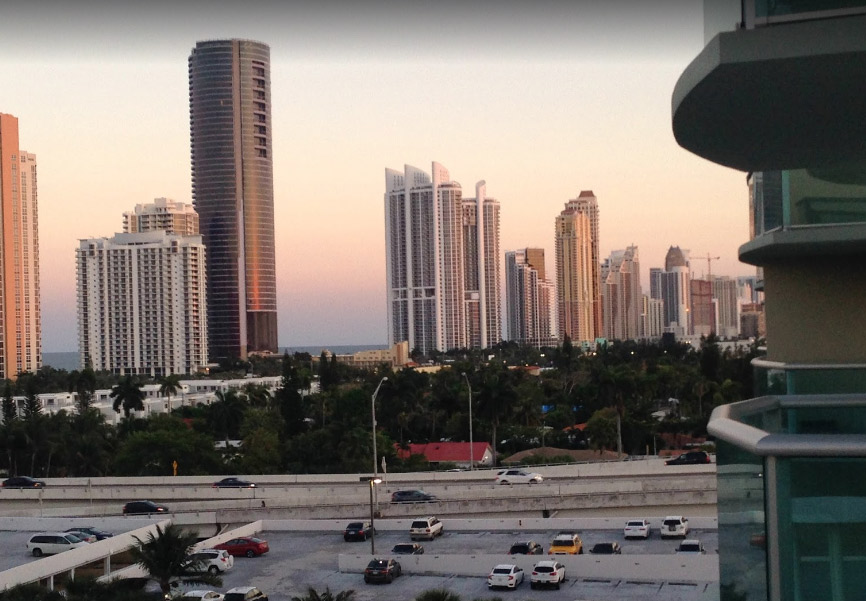 Ocean View Lobby B Building - Sunny Isles Beach Convenience