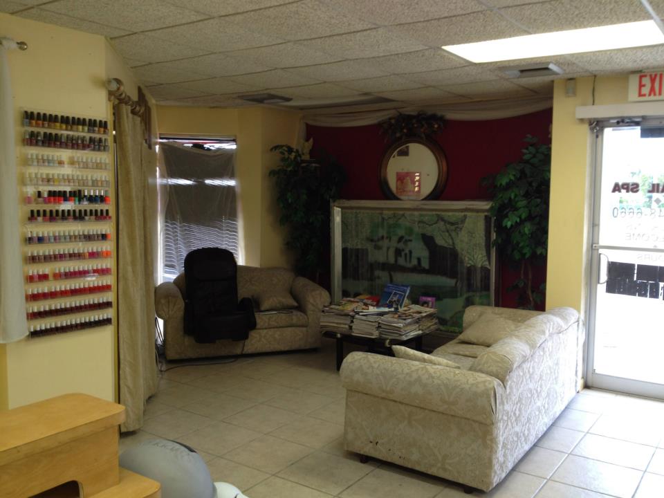 U.N. Nails - Riviera Beach Convenience