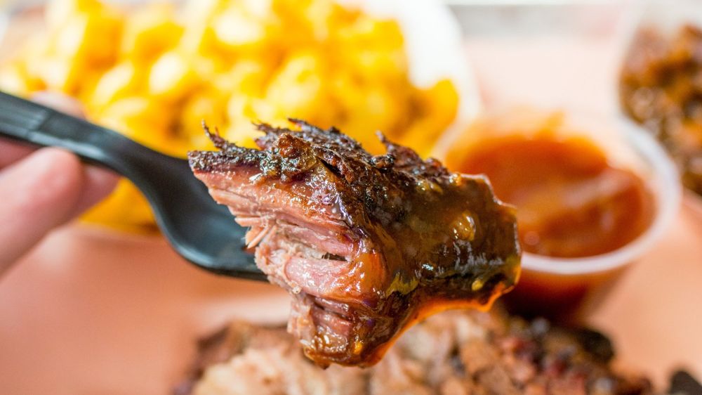 Righteous 'Que - Marietta Traditional