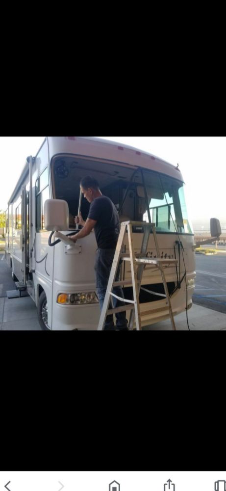 Diamond Star Auto Glass & Window Tint - El Cajon Establishment