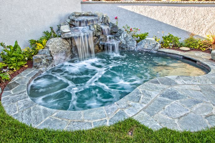 California Pools - Corona Constructions