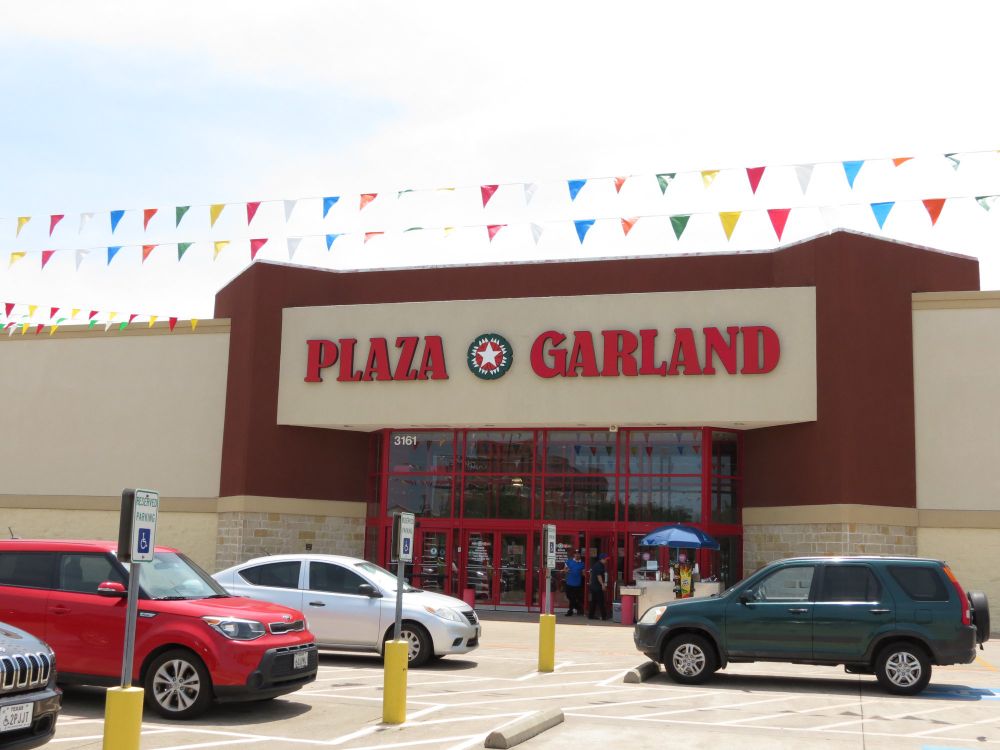 Plaza Garland Restaurants