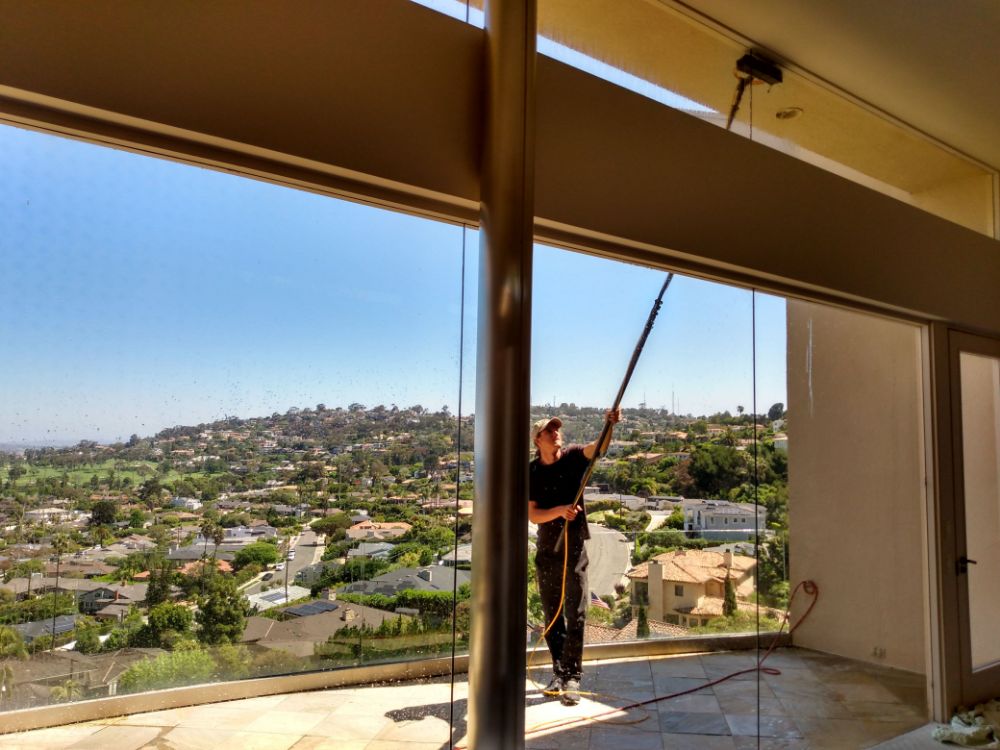 20/20 La Jolla Window Cleaner Fantastic!