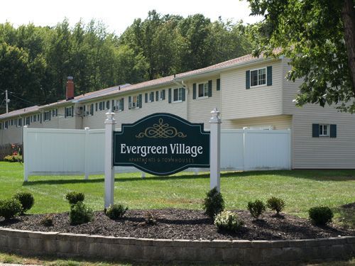 Evergreen Village Townhomes - Lorain Establishment