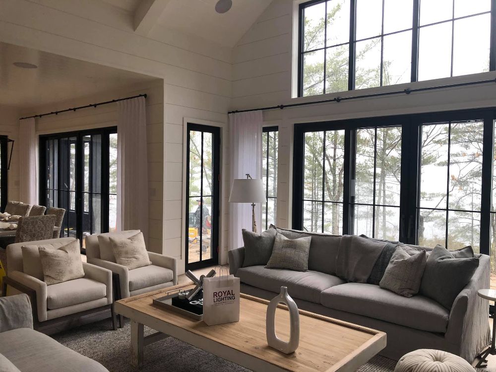 Decor Window Fashions & Upholstery - Barrie Information