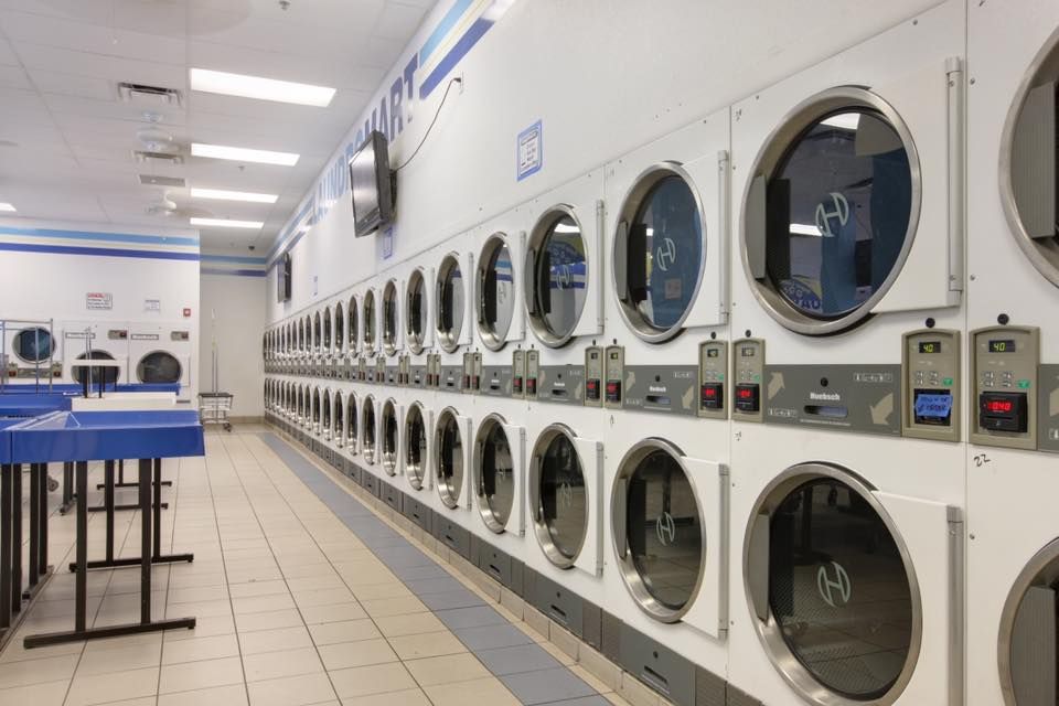 J & J Bubbles Laundromat - Riviera Beach Laundromat