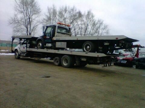 A To Z Towing Inc - Loves Park Cleanliness