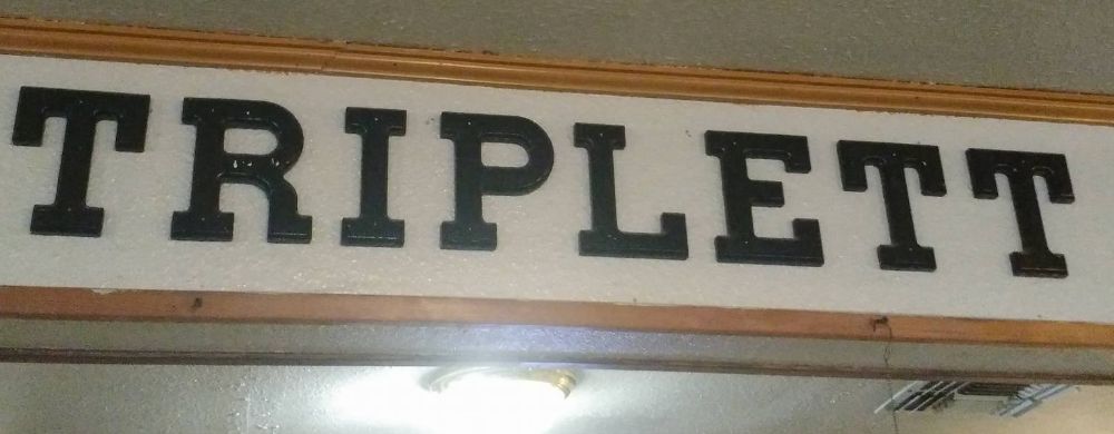 Triplett's Check Cashing and Bill Payment Center Slider 9