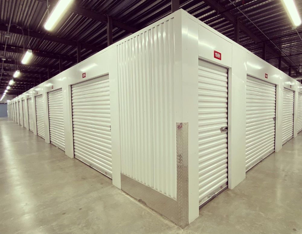 Woodlake Plaza - Greenacres Comfortable