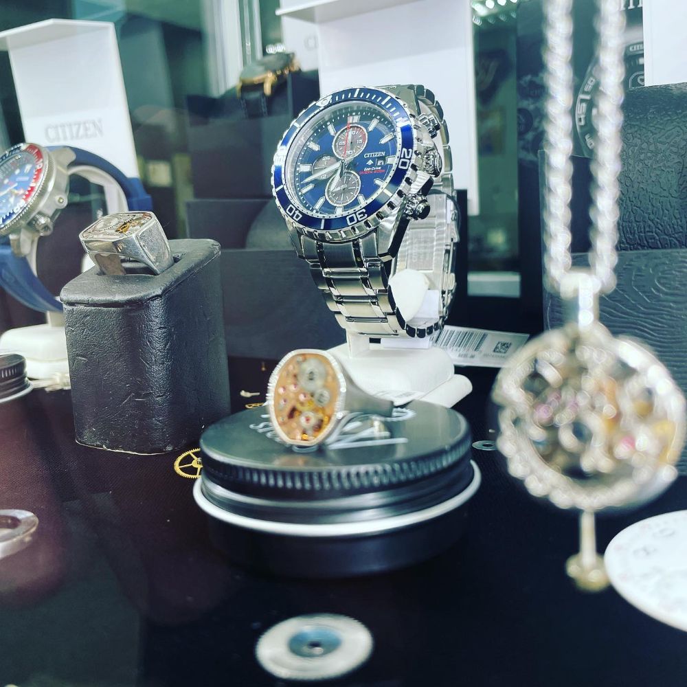 SJ Custom Jewelers - Newport Information