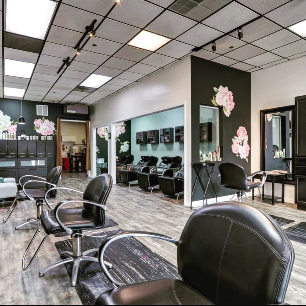 Salon Ginger - Anchorage Environment