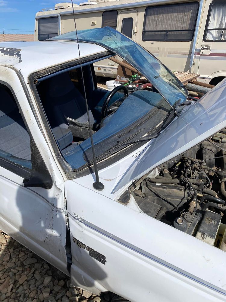 Magic Glass Windshield Replacement & Repair - Prescott Cleanliness