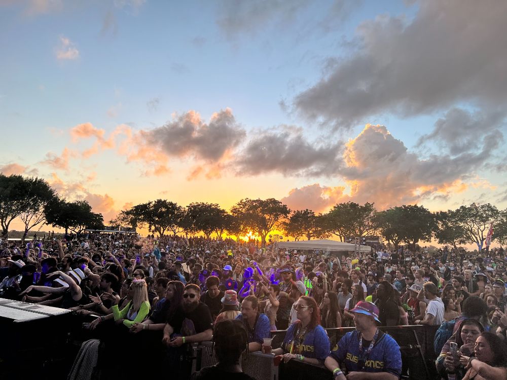 Sunset Cove Amphitheater - Boca Raton Informative