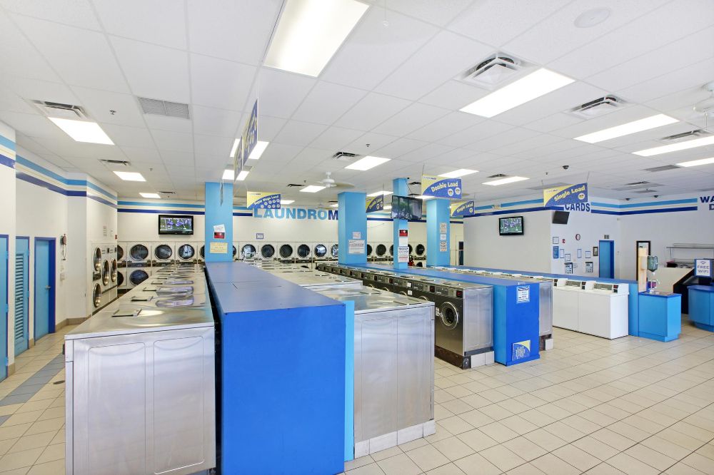 J & J Bubbles Laundromat - Riviera Beach Reasonably