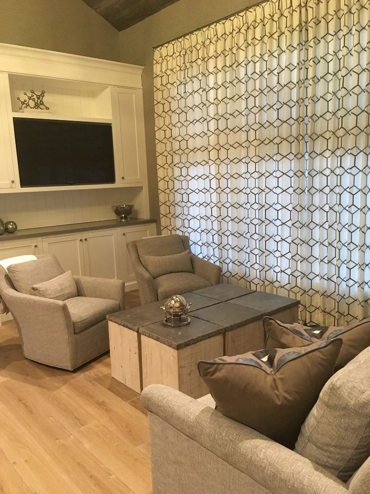 Decor Window Fashions & Upholstery - Barrie Accommodate