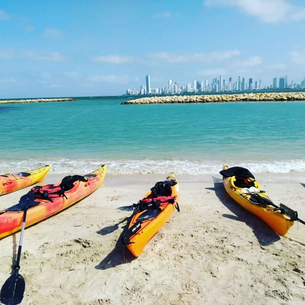 Karib kayak & Paddle Center. - Cartagena Positively