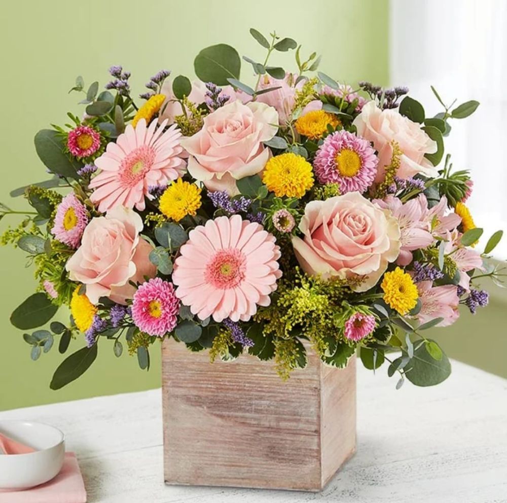 Miller's Flowers & Grandma's Country House - Zanesville Thumbnails