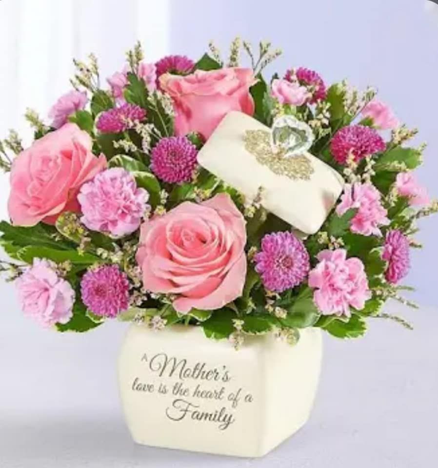 Miller's Flowers & Grandma's Country House - Zanesville Available