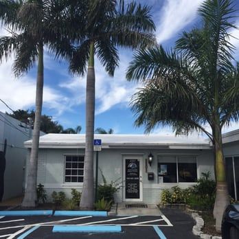 Wilton Manors Animal Hospital - Wilton Manors 541-2550the