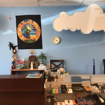 Levitation Gallery Smoke Shop - Seekonk Slider 1