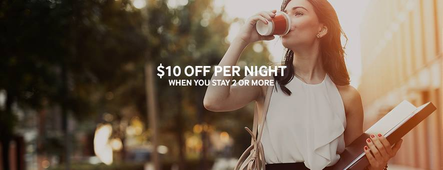 Travelodge By Wyndham Sportsman Lodge - Golden Waterfront