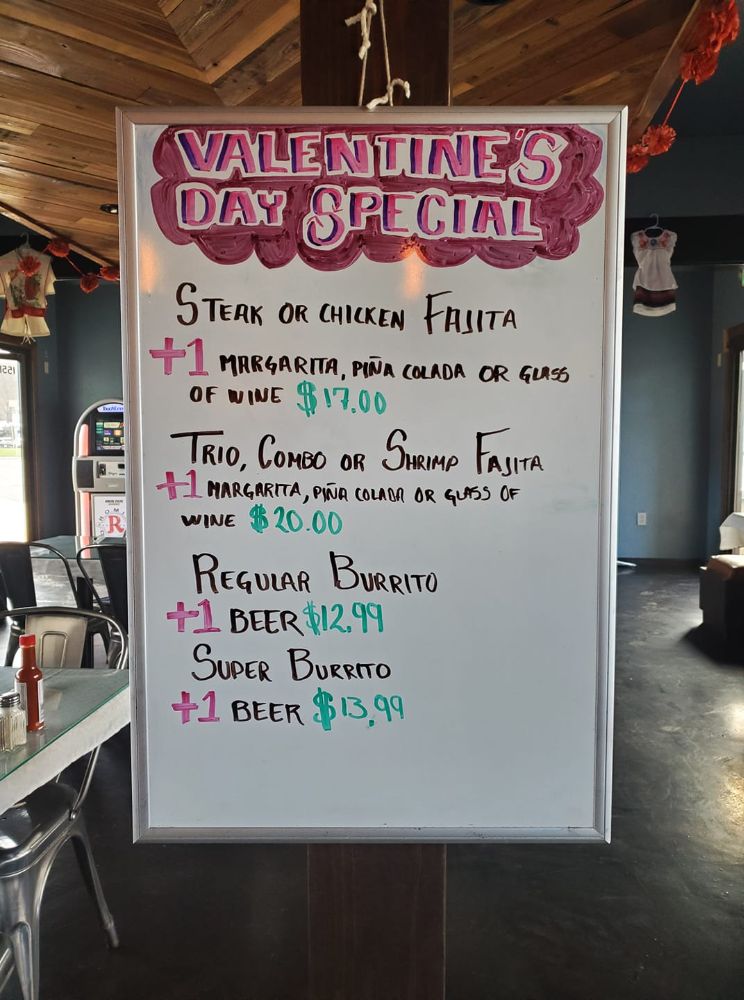 El Chicano Restaurant - Willits Appearance