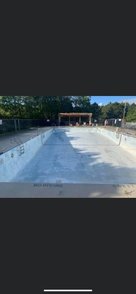Crystal Clear Pools & Spas LLC - Fayetteville Maintenance