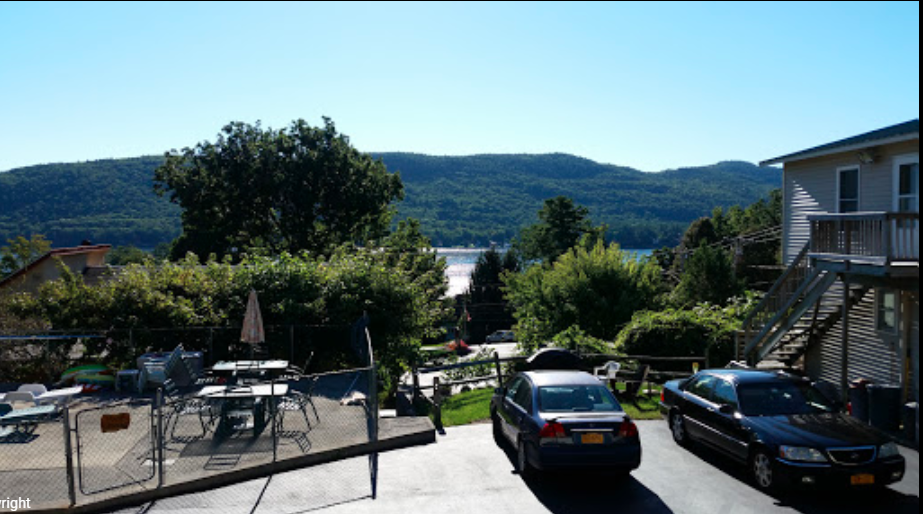 The Austin Inn - Lake George Thumbnails