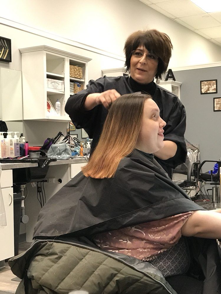 A New Attitude Hair & Nail Salon Mentor On The Lake Retail Beauty