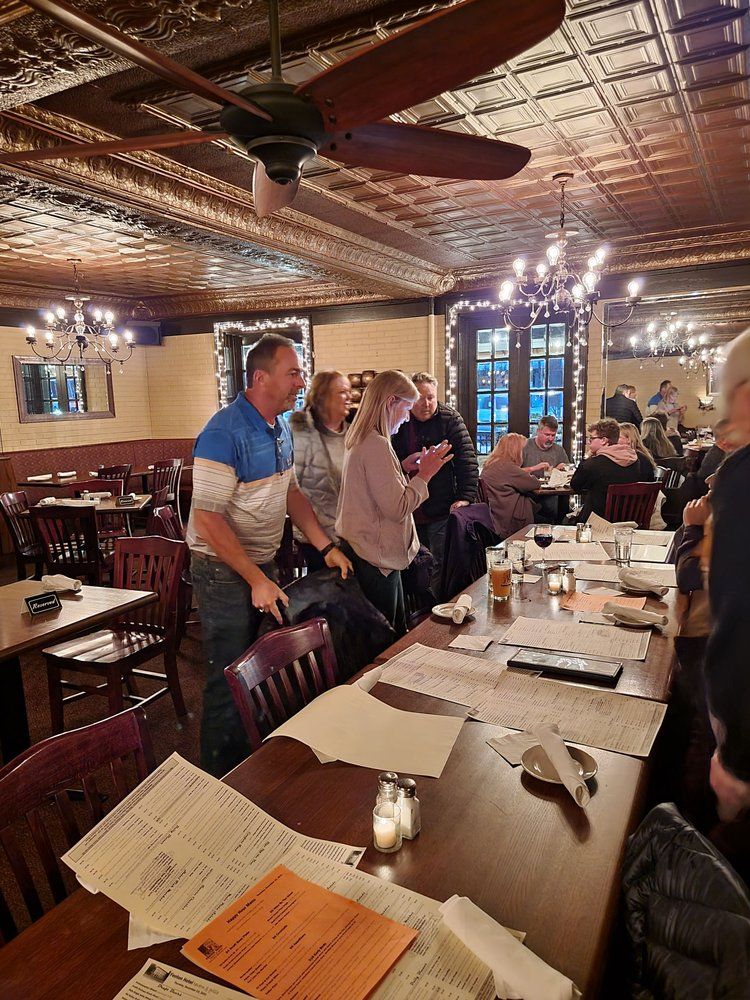 Fenton Hotel Tavern & Grille - Fenton Information