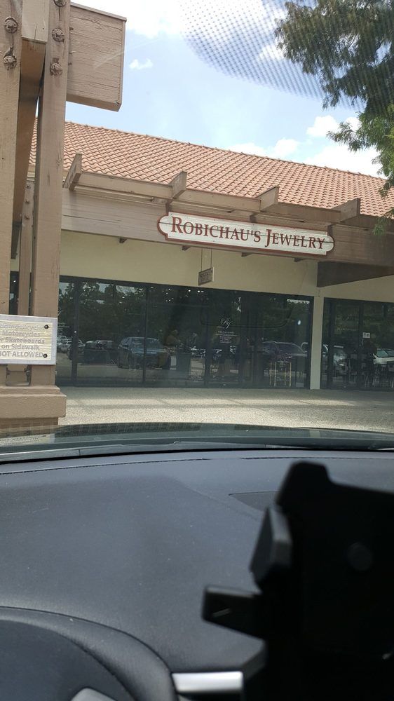 Robichau's Jewelry - The Woodlands Informative