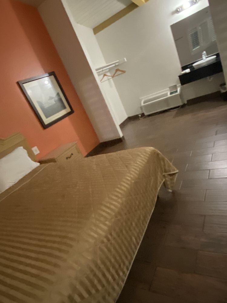 American Inn & Suites - Ionia Webpagedepot