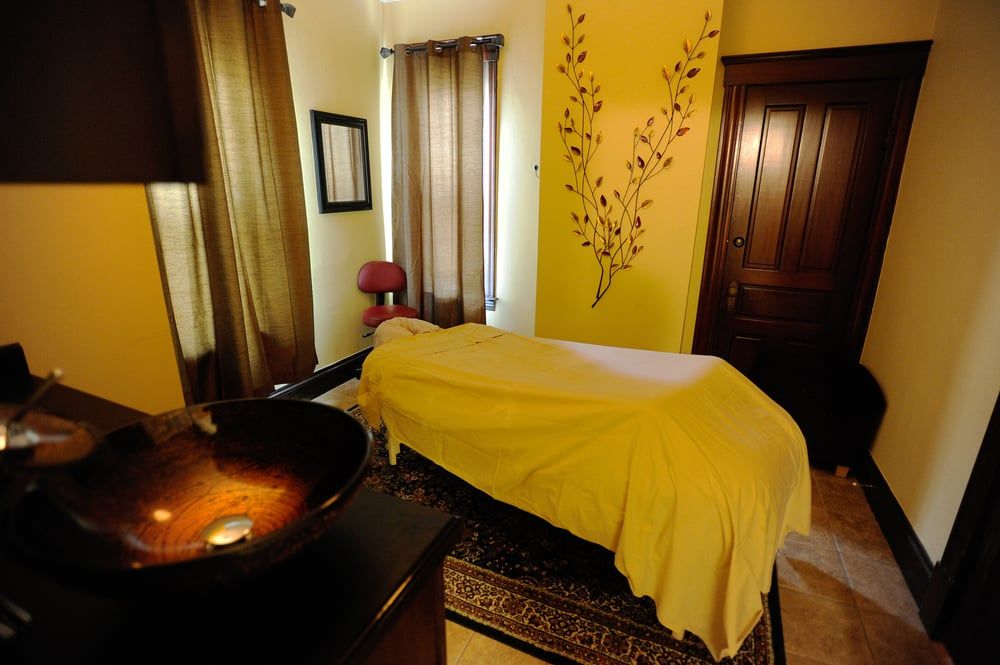 Healing Hands Chiropractic - Springfield Convenience