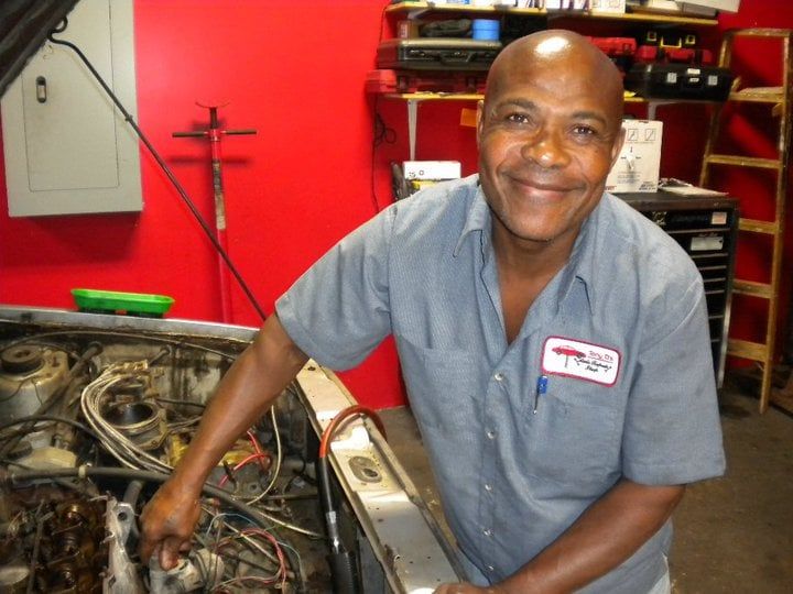Tony D's Auto Repair Shop LLC - Bloomfield Convenience