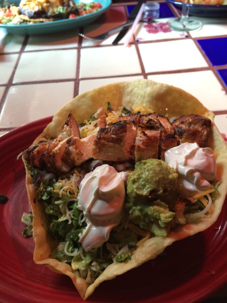 Chuck's Steak House and Margarita Grill - Storrs Atmosphere