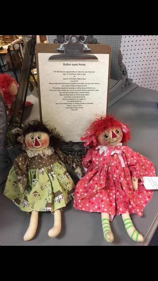 Aunt Bee's House - Salem Information